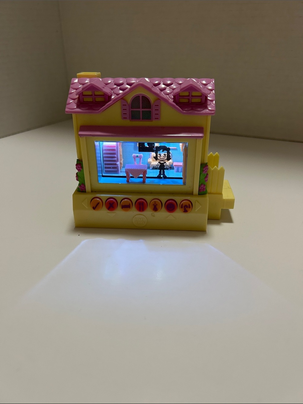 2005 Pixel Chix Yellow Cottage-works
